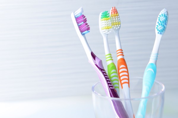 The 7 Best Manual Toothbrushes, According To Dentists