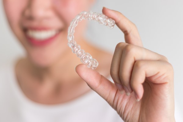 Don&#    ;t Worry About Damaging Invisalign® Aligners When Eating