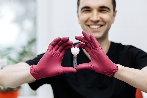 How A Restorative Dentist Corrects Each Type Of Broken Tooth